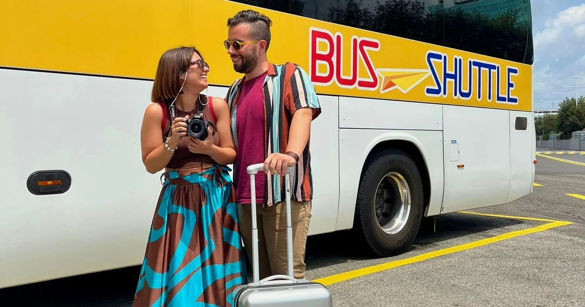 Shuttle bus between the cruise port and the city center